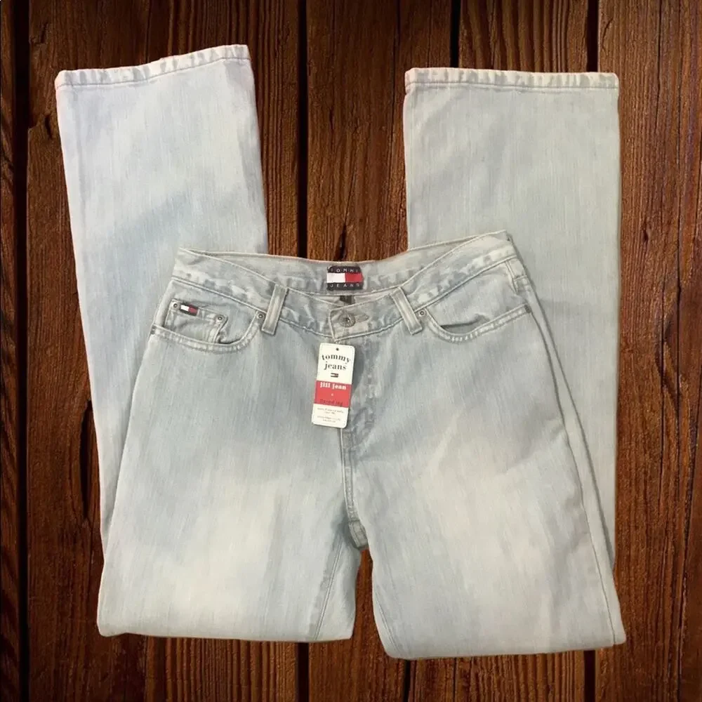Tommy Hilfiger Jill Jean mid rise flared leg NWT size 7 - Picture 4 of 10